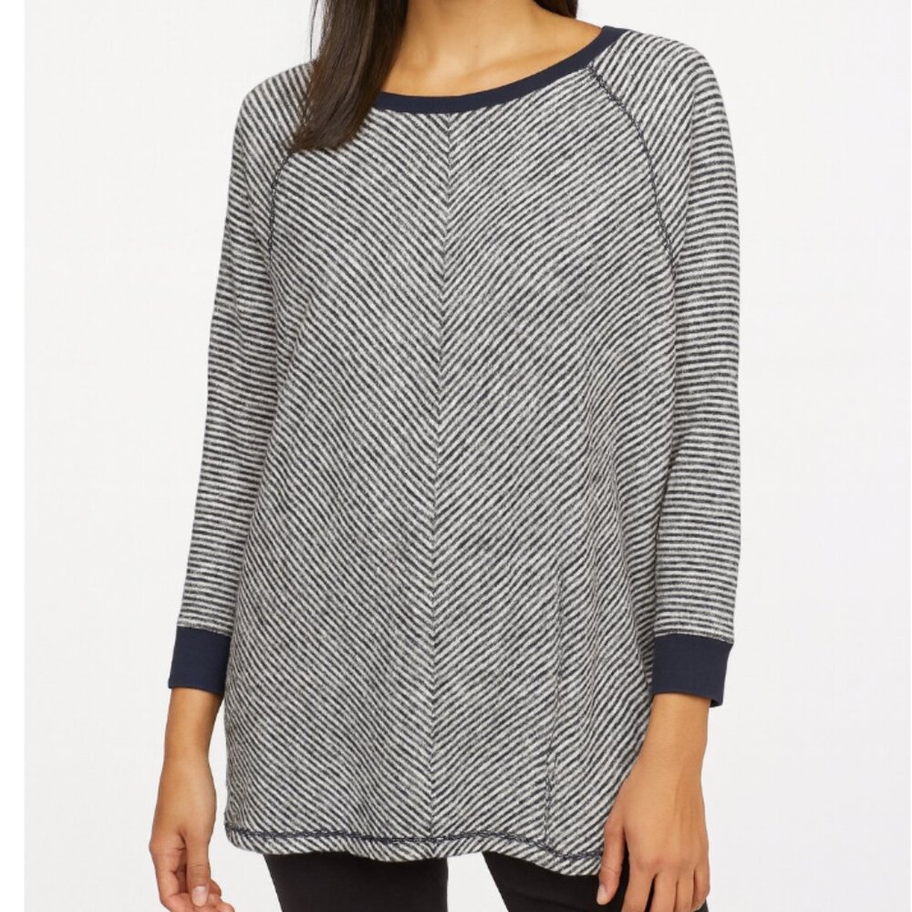 Banana Republic Striped Blue Navy and White Women's Top Knitted Xl